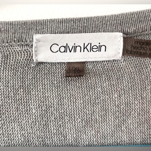 CALVIN KLEIN Color-Block Poncho Sweater (Size L/XL) - Picture 5 of 5